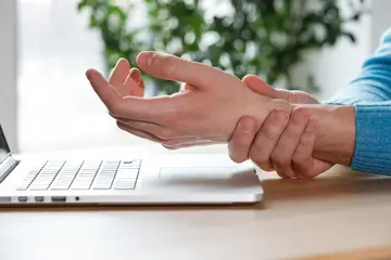 el bileğinde sinir sıkışması