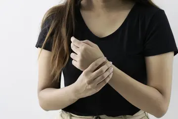 El Bileğinde Şişlik – El Bileğinde Şişlik Yapan Hastalıklar Nelerdir?