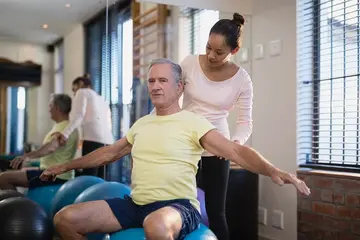 Ayna Terapisi Nedir ve Nasıl Yapılır? Ayna Terapisi ve İnme Rehabilitasyonu