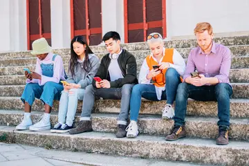 Telefon Bağımlılığı ve Boyun Ağrısı