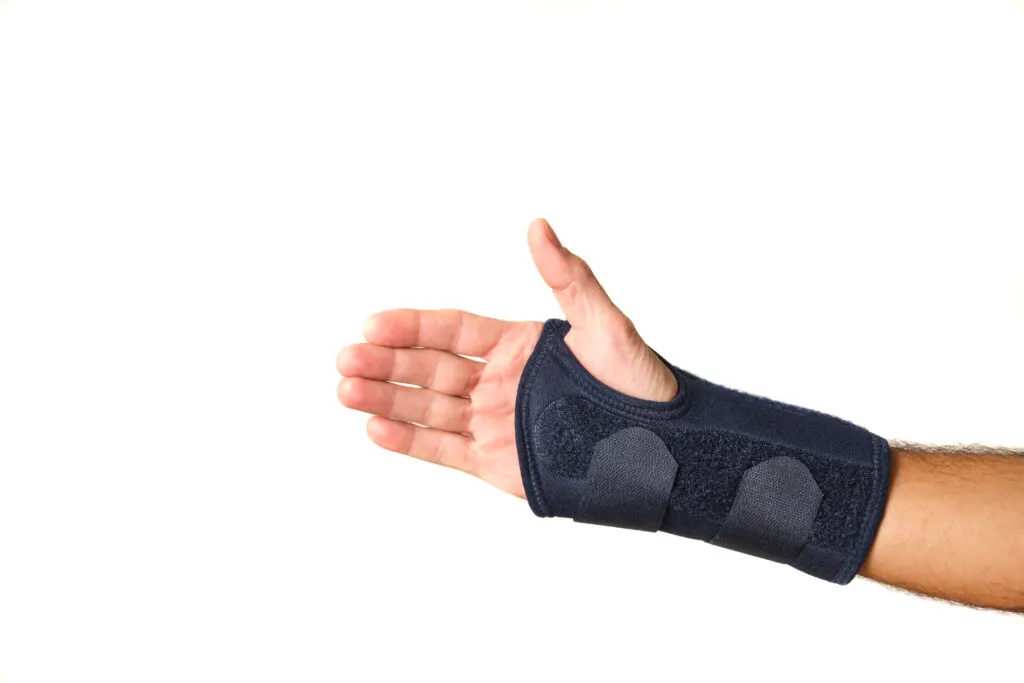 ganglion kisti ve destekleyici atel