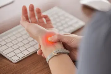 El Bileğinde Şişliğe Sebep Olan 5 Faktör